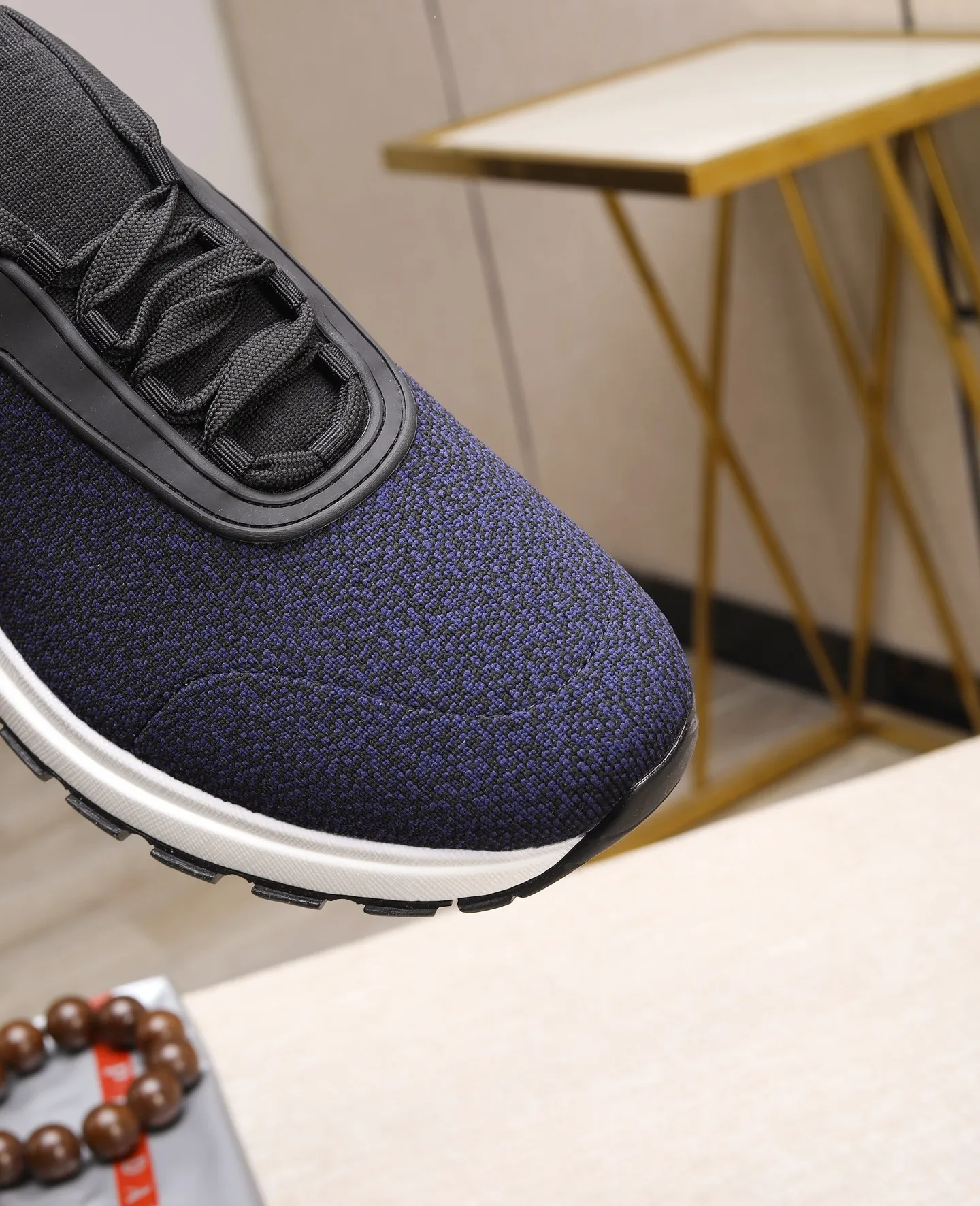 Men's clothing and shoes 💰500 👑👑The latest model of high-quality PRADA men's shoes on the Hong Kong purchasing agency official website has been launched in 1:1 copy, synchronized with Hong Kong counters, and on the same catwalk; all made of breathable fly weave ➕Imported breathable fabrics with cowhide lining, 🍡🍡The original 1:1 non-slip and wear-resistant; comfortable on the feet, attractive style, fine workmanship, and simple and neat shoe trees, showing the courage and toughness of men, 👍 Code number 38 to 45